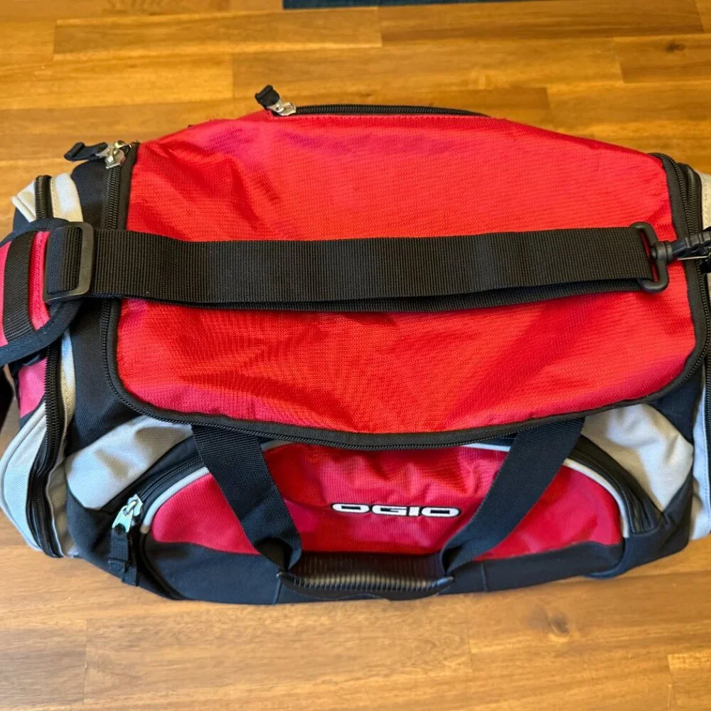 Ogio Street Series Duffle Bag Vintage 22